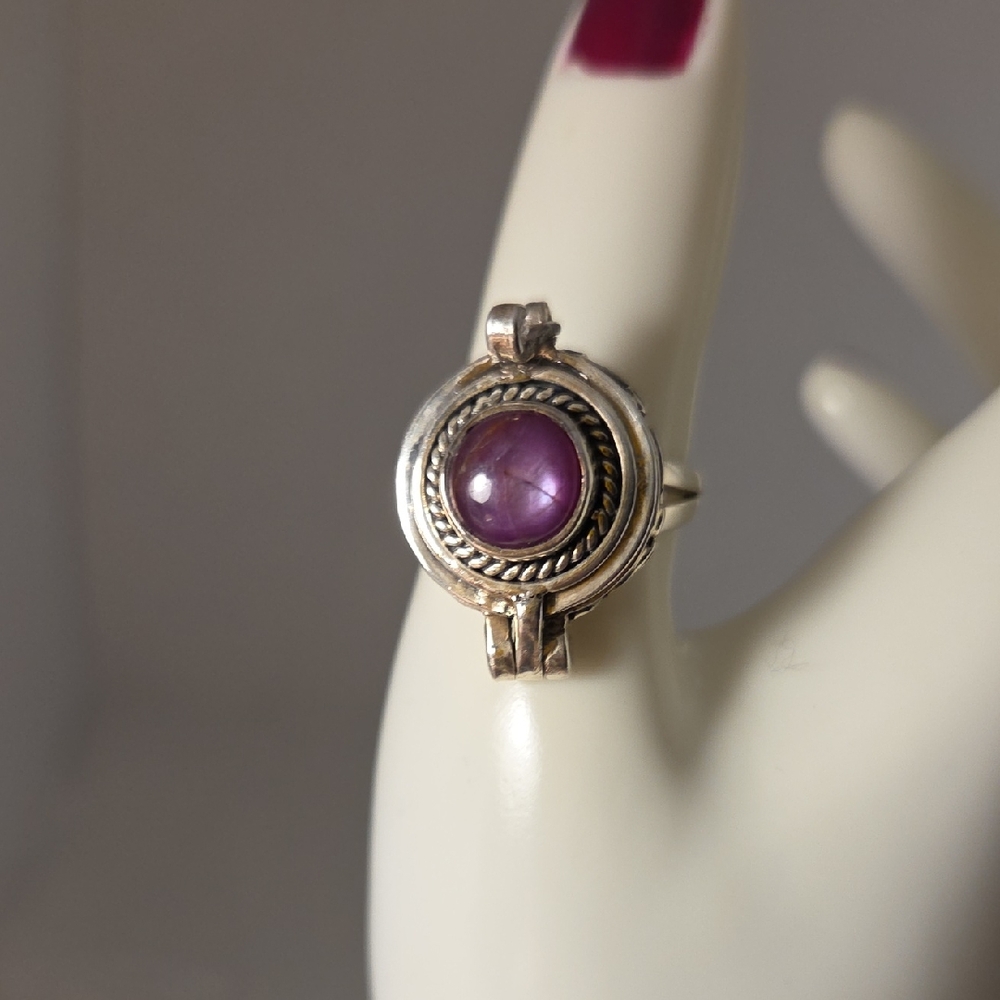 925 Star Ruby Poison Ring